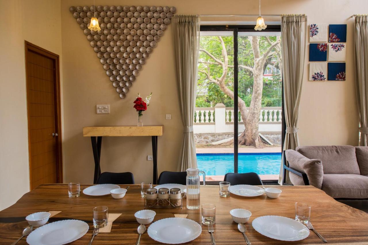 Stayvista'S Greenwoods Villa 10 - City-Center Villa With Private Pool, Terrace, Lift & Carrom Board ロナバラ エクステリア 写真