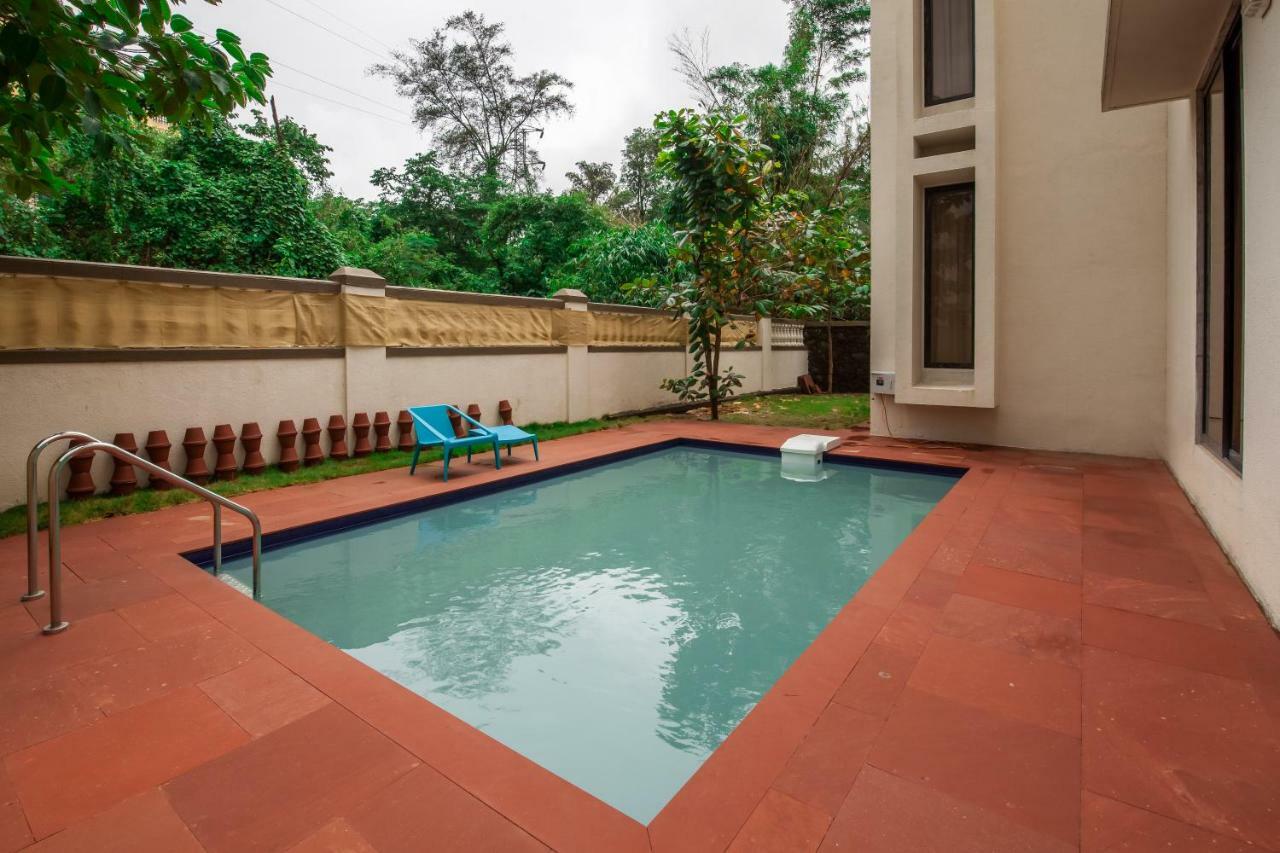 Stayvista'S Greenwoods Villa 10 - City-Center Villa With Private Pool, Terrace, Lift & Carrom Board ロナバラ エクステリア 写真